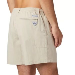 Columbia PFG Omni Shade Men’s size Large Light khaki water shorts